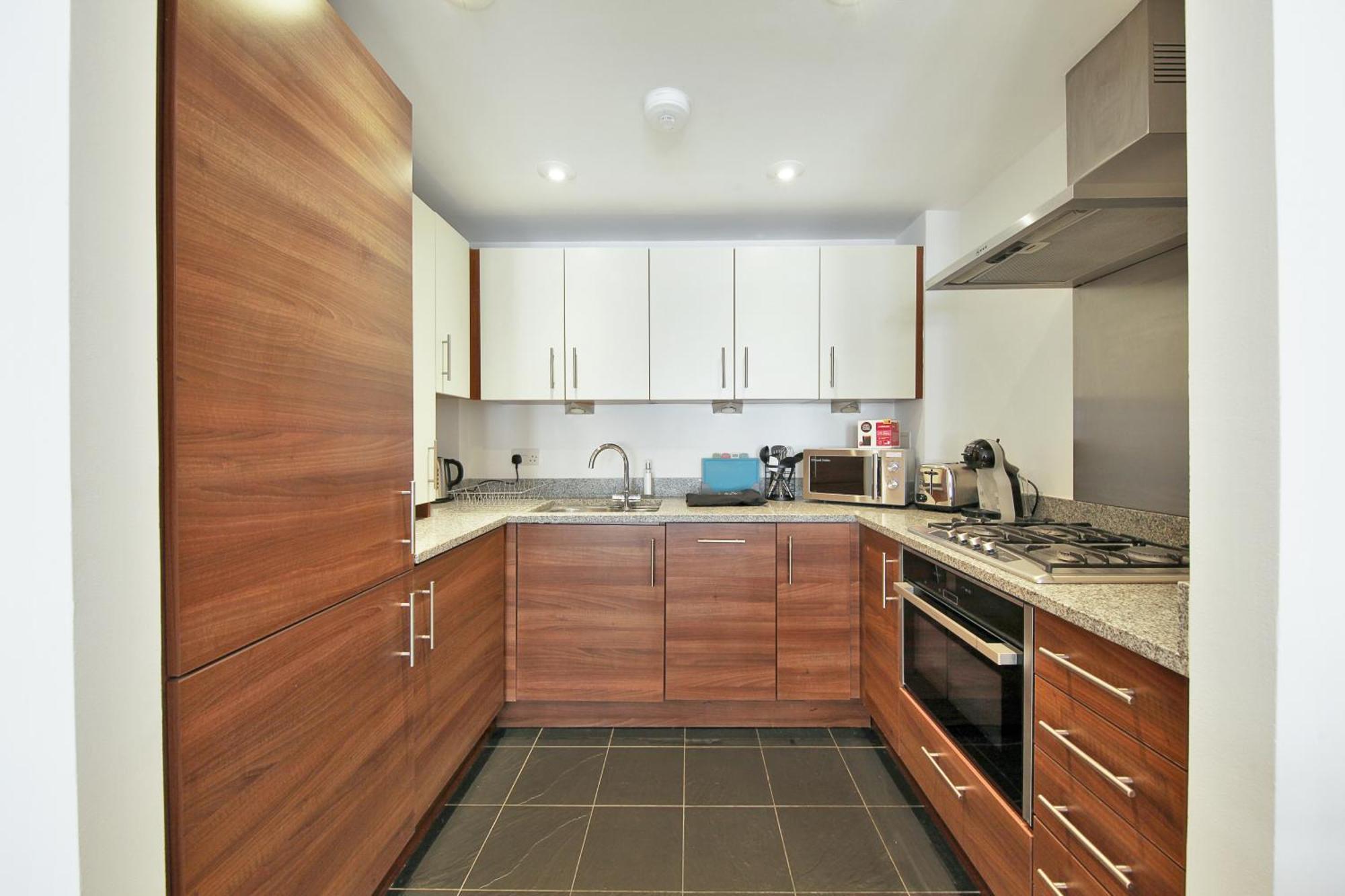 2 Bed Executive Apartment Next To Liverpool Street Free Wifi By City Stay Aparts 런던 외부 사진
