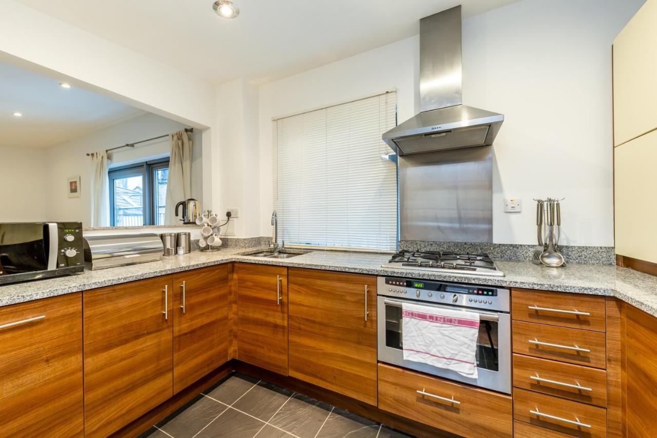 2 Bed Executive Apartment Next To Liverpool Street Free Wifi By City Stay Aparts 런던 외부 사진